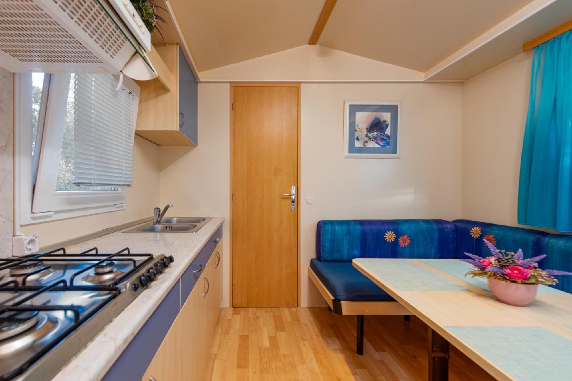 Camp Mrkva Mobile Homes With Pool Сукошан Номер фото