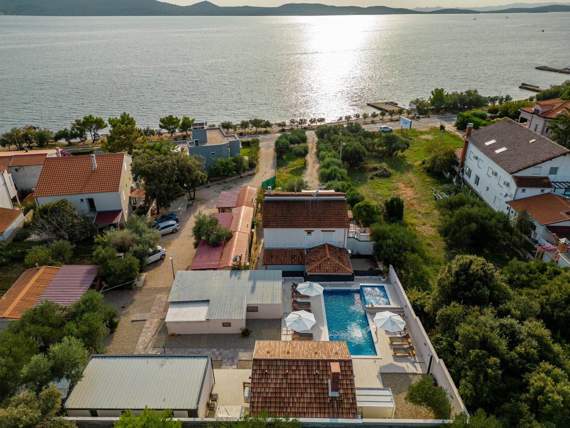Camp Mrkva Mobile Homes With Pool Сукошан Экстерьер фото